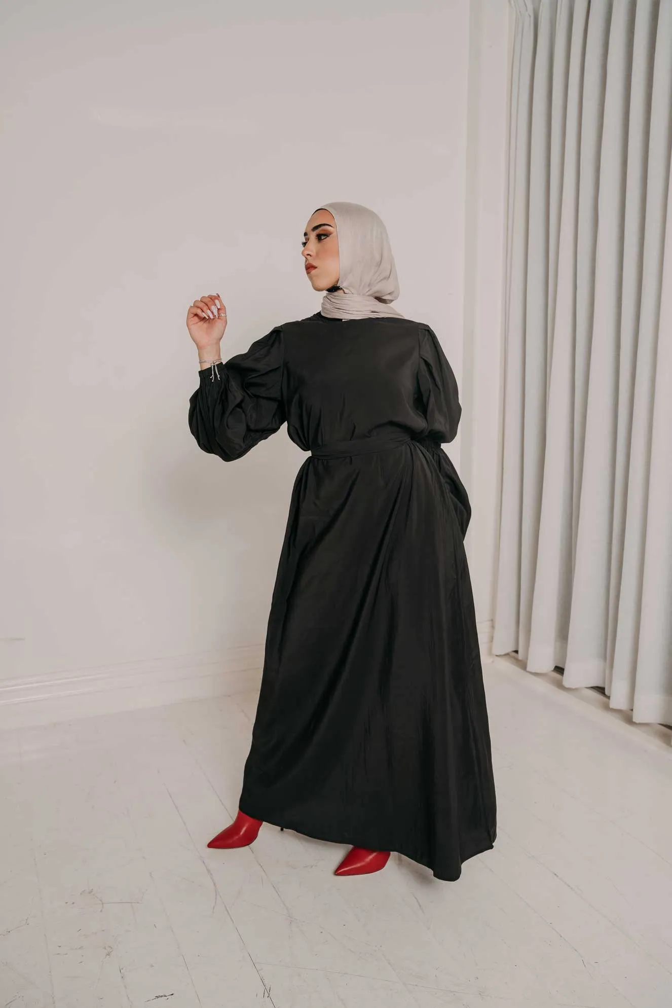Escape Detailed Sleeve Maxi Dress