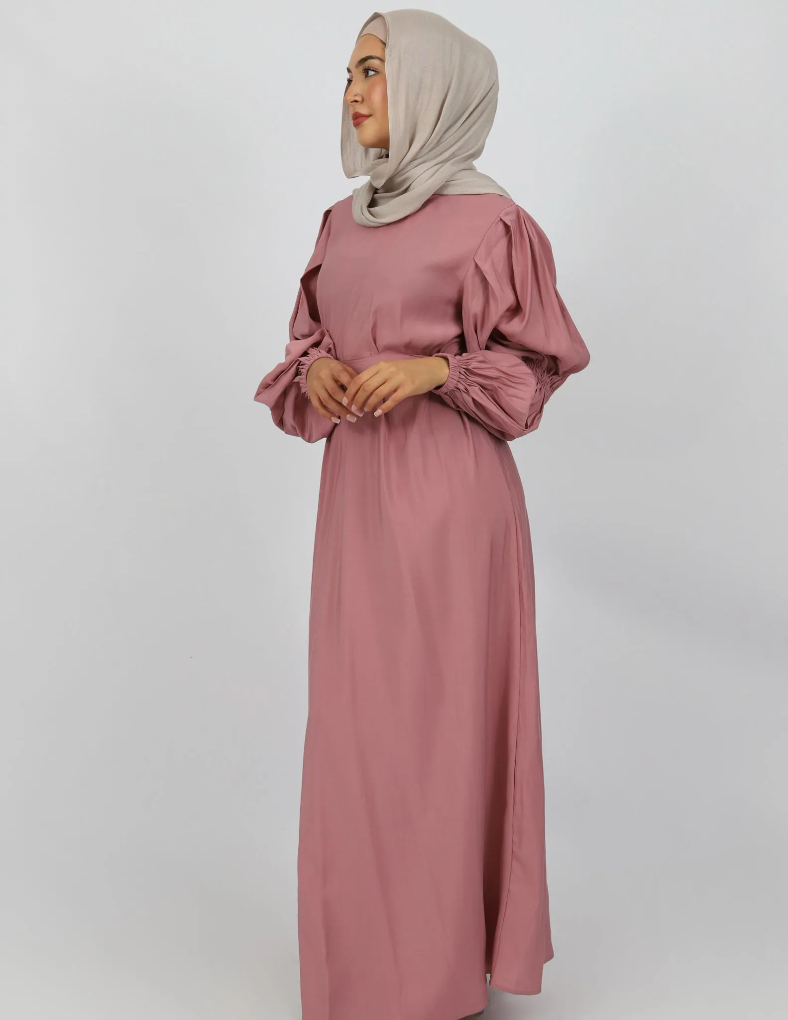 Escape Detailed Sleeve Maxi Dress