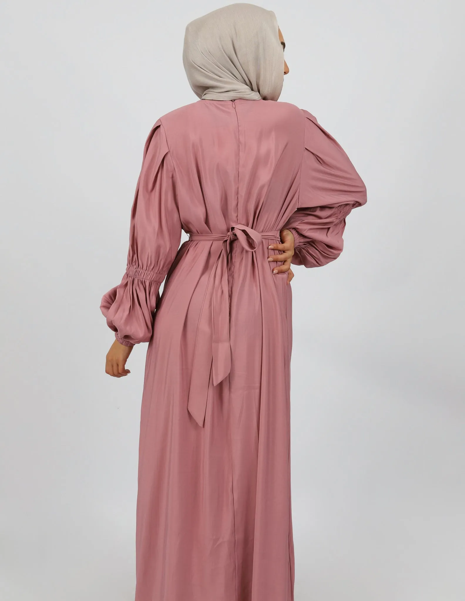 Escape Detailed Sleeve Maxi Dress